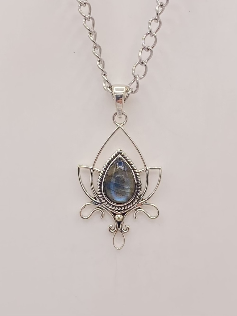 Pendentif lotus et labradorite argent