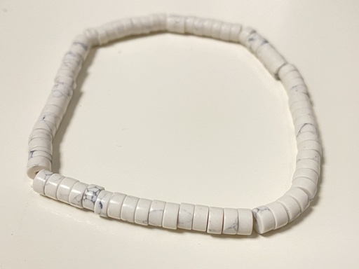 Bracelet heishi pierre howlite blanche